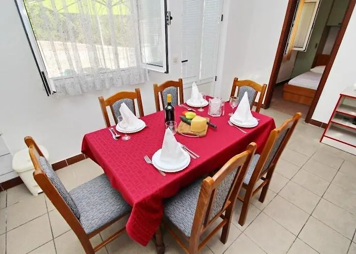 Neven - Two Bedroom With Terrace And Partial Sea View A1 Apartament