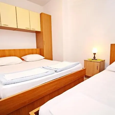 Neven - Two Bedroom With Terrace And Partial Sea View A1 Apartman *