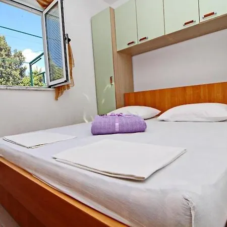 Neven - Two Bedroom With Terrace And Partial Sea View A1 Apartman *