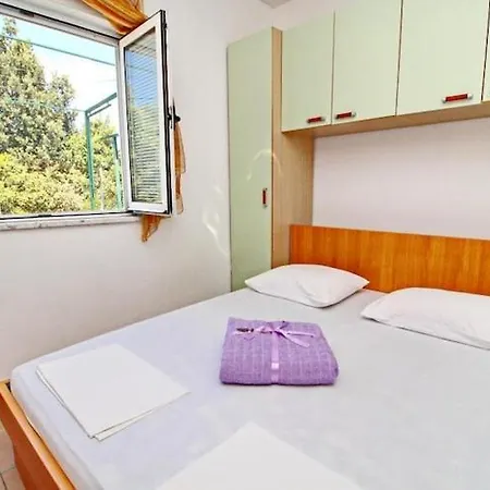 Neven - Two Bedroom With Terrace And Partial Sea View A1 Apartman Drace